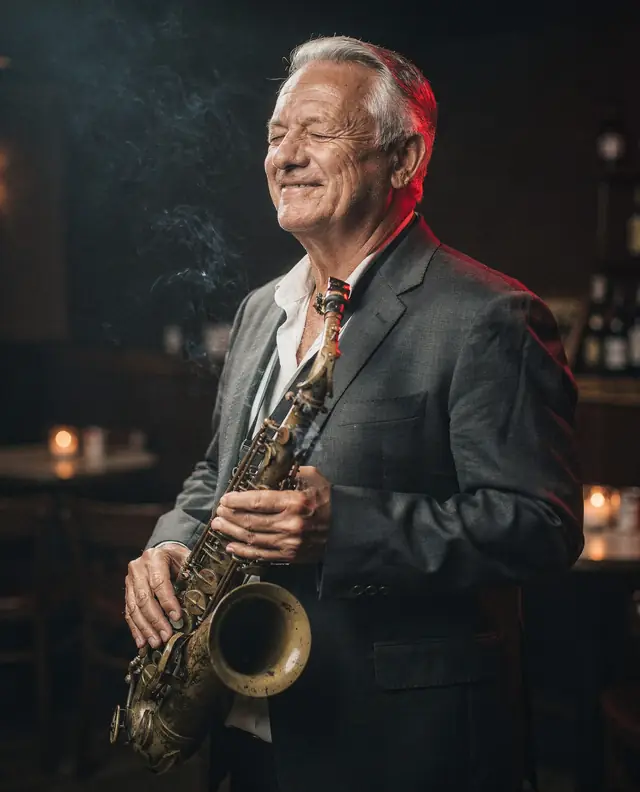 Same template: saxophonist